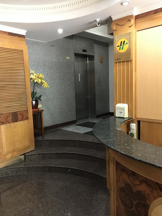 Shiah Yih Hotel Huwei Bagian luar foto